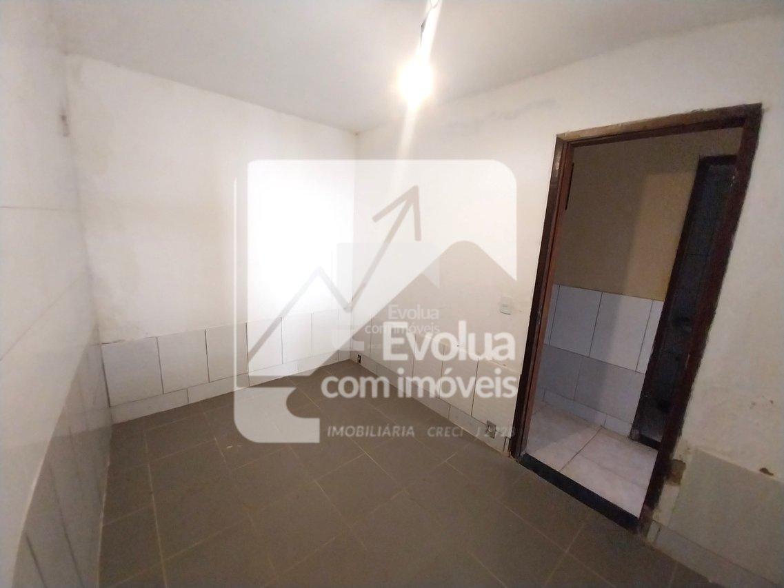 VENDO R$ 150.000 Prédio com 3 Apartamentos, Térreo, 1º e 2º por Andar, Jardim Placaford  Salvador - 