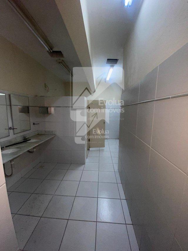 Alugo Espaço Comercial com 500m² na Av. Dorival Caymmi  Salvador - 
