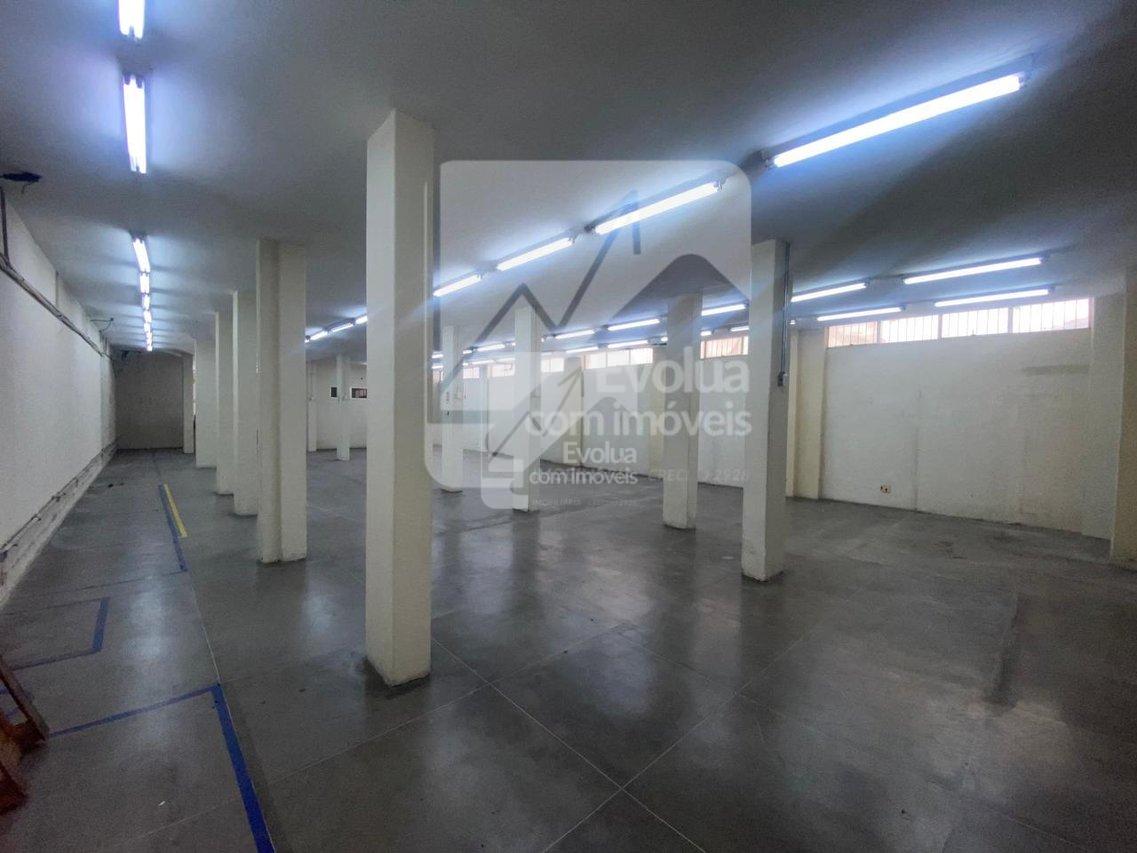 Alugo Espaço Comercial com 500m² na Av. Dorival Caymmi  Salvador - 