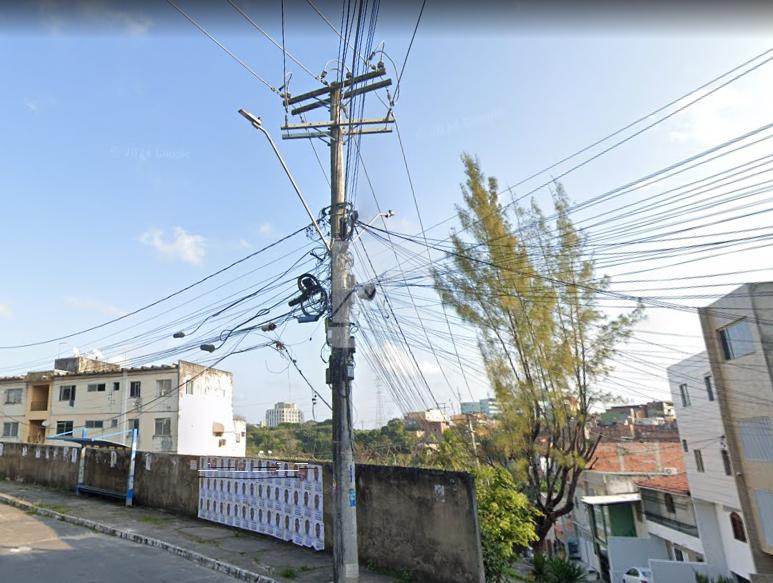 Vendo R$ 130.000,00 ou alugo R$ 1.200,00 apartamento com 2 quartos - Colinas de Pituaçú  Salvador - 