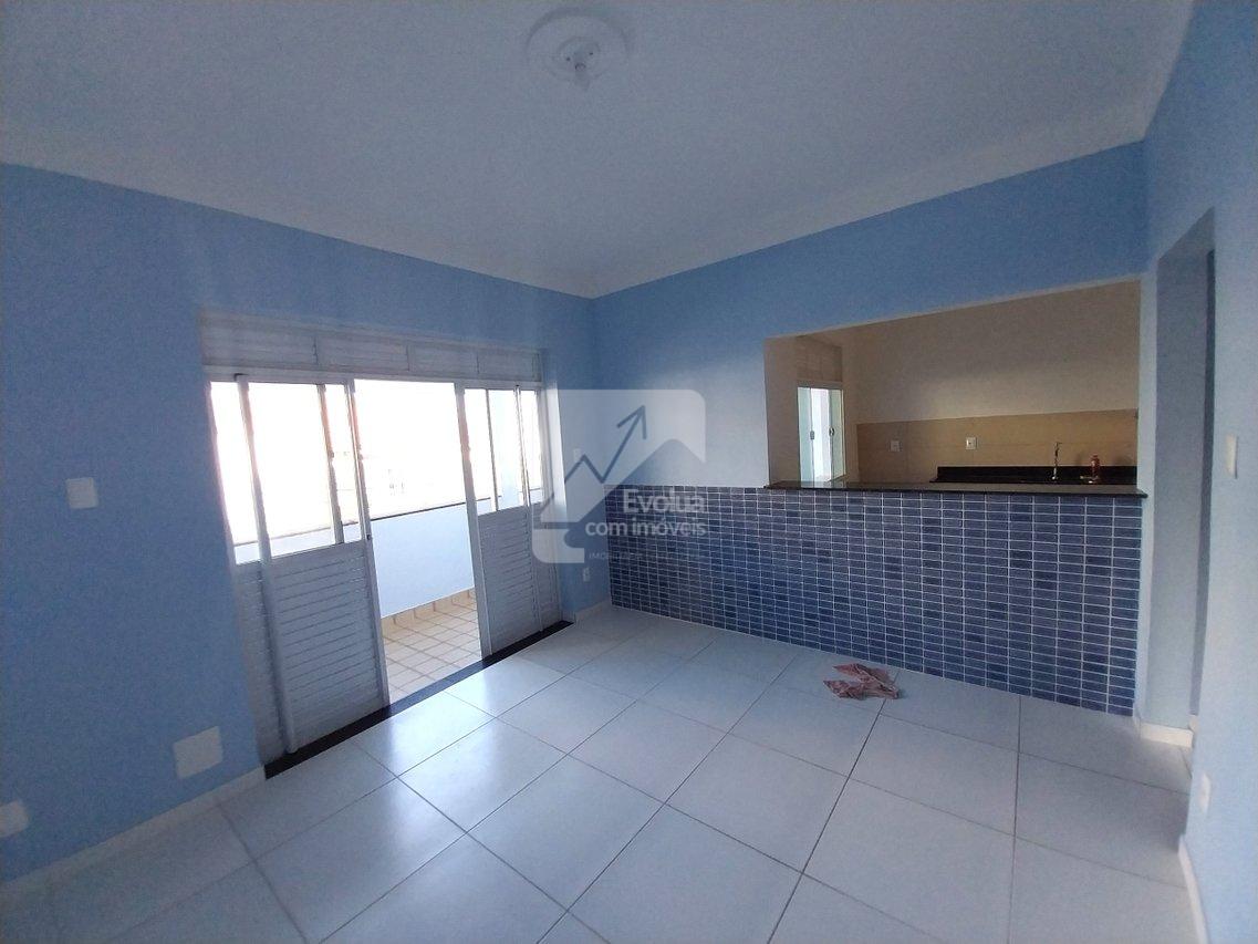 Aluguel R$ 2.400,00 Apartamento 2/4 Suíte, Garagem, 1º Andar Escadas, MATATU - Salvador  Salvador - 