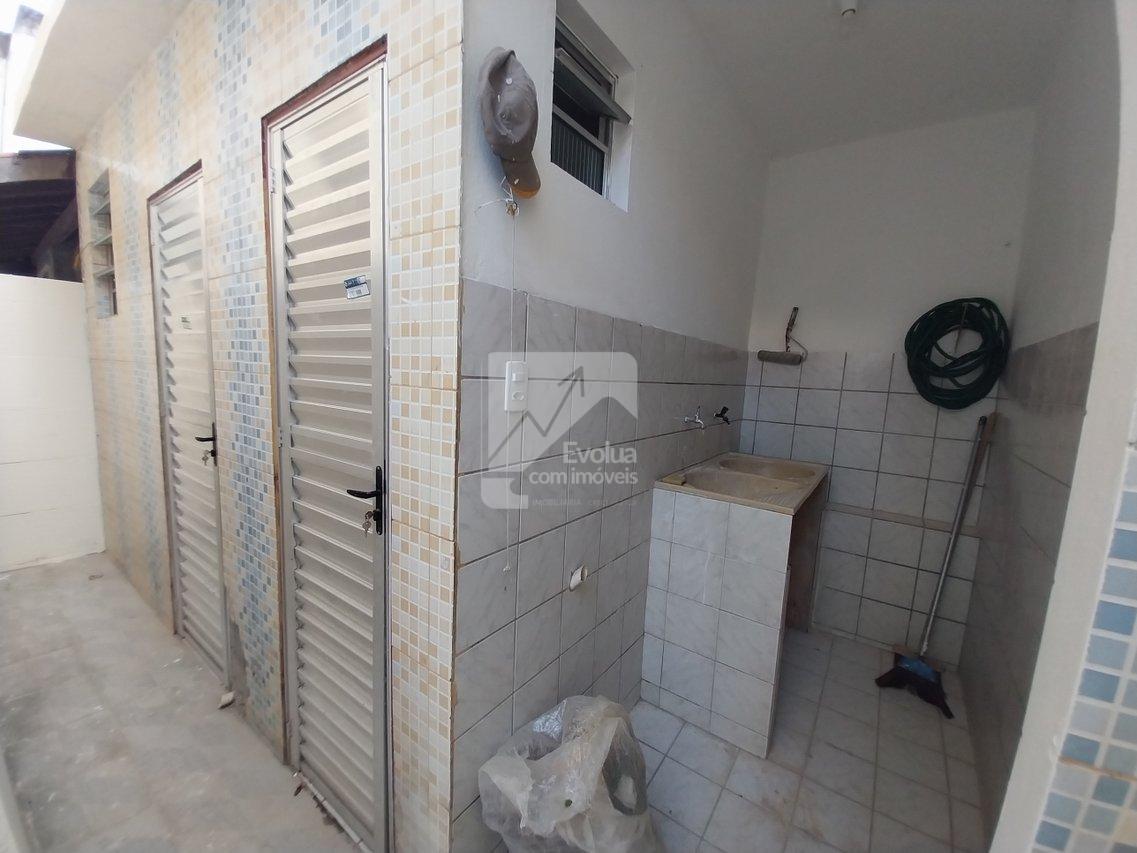 Aluguel R$ 2.400,00 Apartamento 2/4 Suíte, Garagem, 1º Andar Escadas, MATATU - Salvador  Salvador - 