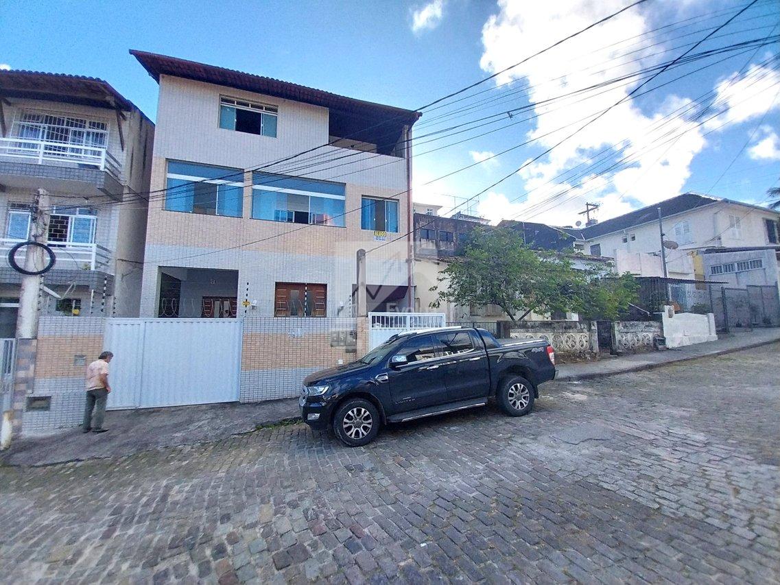 Aluguel R$ 2.400,00 Apartamento 2/4 Suíte, Garagem, 1º Andar Escadas, MATATU - Salvador  Salvador - 