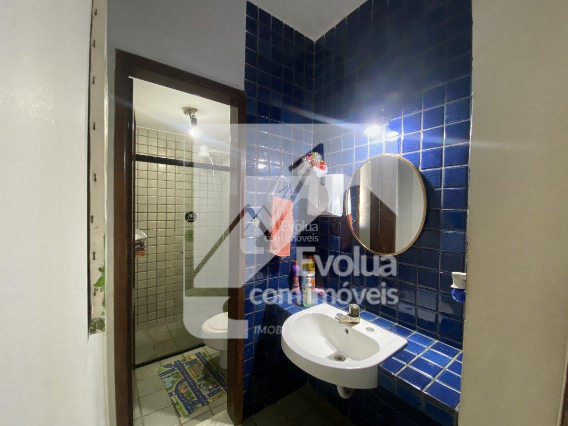 Vendo Casa 4/4, Terreno Área Total 1.600 m2, Ideal para Incorporação Imobiliária - Itapuã  Salvador - 