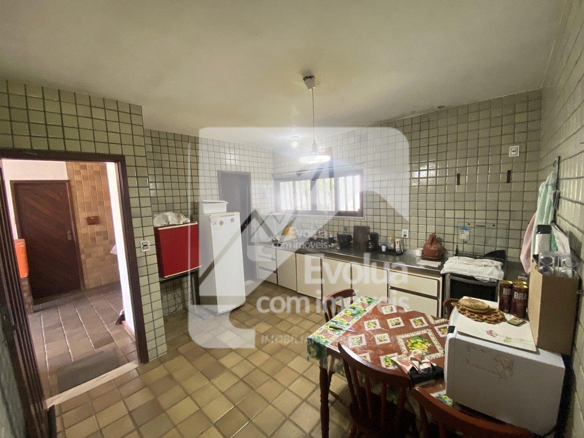 Vendo Casa 4/4, Terreno Área Total 1.600 m2, Ideal para Incorporação Imobiliária - Itapuã  Salvador - 