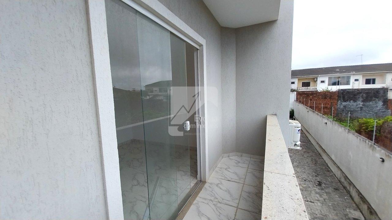 Vendo R$ 520.000,00 ou Aluguel R$ 3.000,00 Casa Duplex Village 4/4, 2 Suítes - IPITANGA  Lauro de Freitas - 