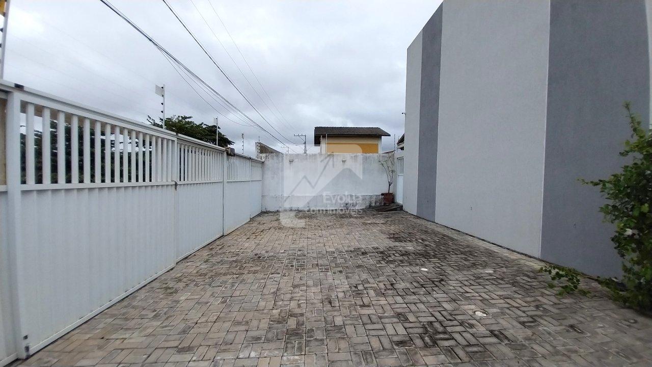 Vendo R$ 520.000,00 ou Aluguel R$ 3.000,00 Casa Duplex Village 4/4, 2 Suítes - IPITANGA  Lauro de Freitas - 