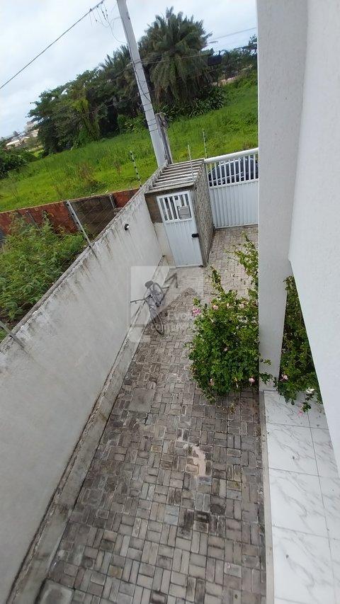 Vendo R$ 520.000,00 ou Aluguel R$ 3.000,00 Casa Duplex Village 4/4, 2 Suítes - IPITANGA  Lauro de Freitas - 