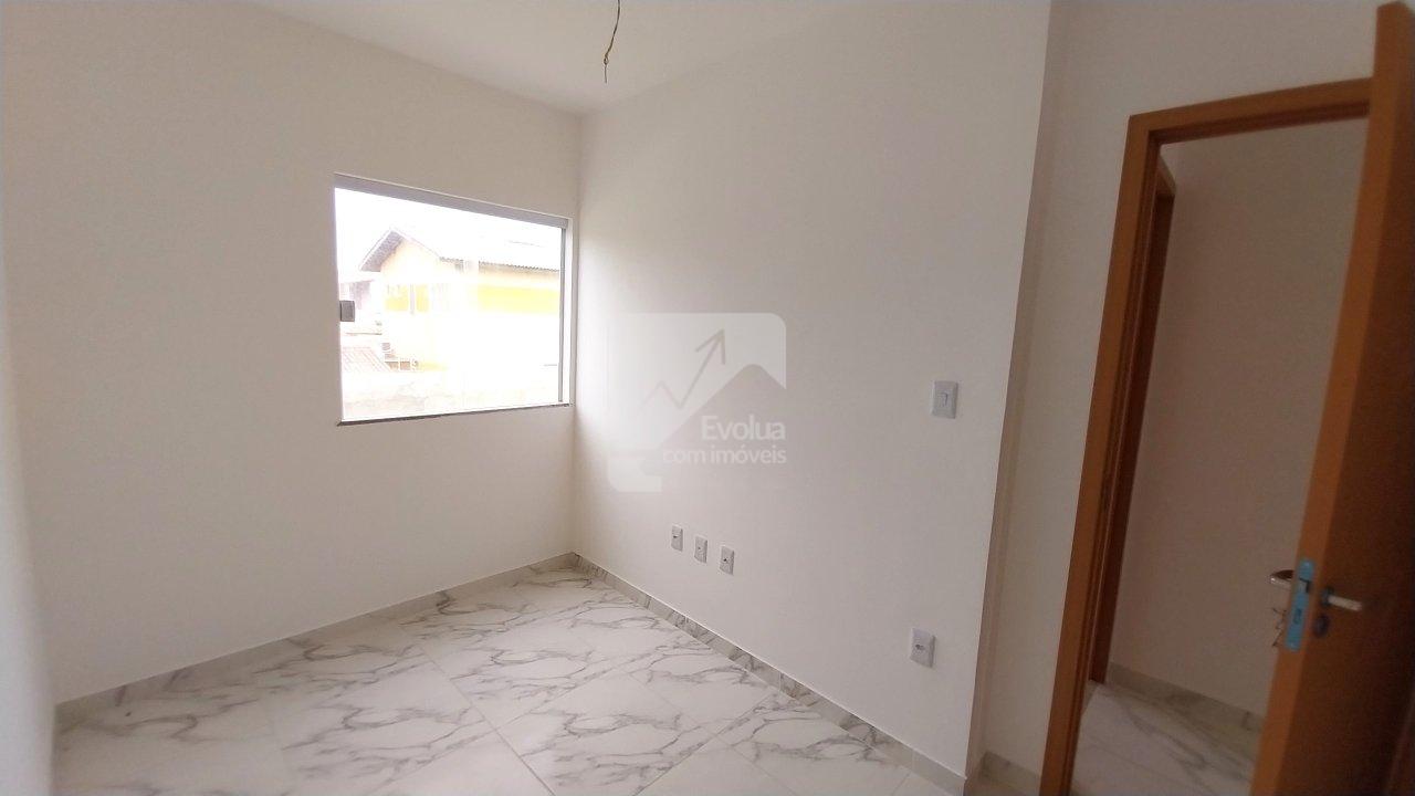 Vendo R$ 520.000,00 ou Aluguel R$ 3.000,00 Casa Duplex Village 4/4, 2 Suítes - IPITANGA  Lauro de Freitas - 