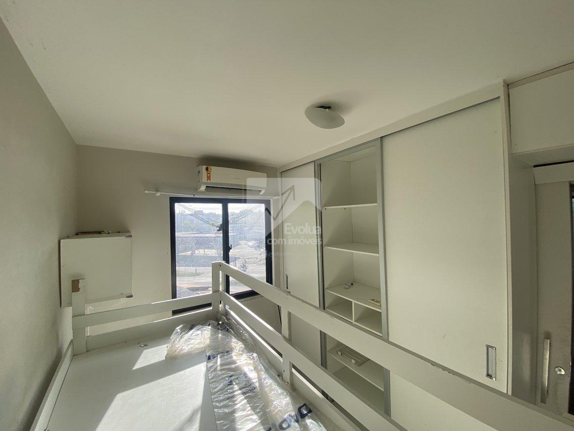 Aluguel R$ 2.000 Apartamento semi-mobiliado 2/4, 1 Suíte - Recreio Ipitanga - LAURO  Lauro de Freitas - 