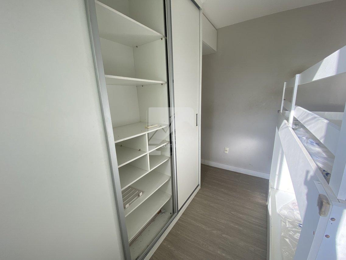 Aluguel R$ 2.000 Apartamento semi-mobiliado 2/4, 1 Suíte - Recreio Ipitanga - LAURO  Lauro de Freitas - 
