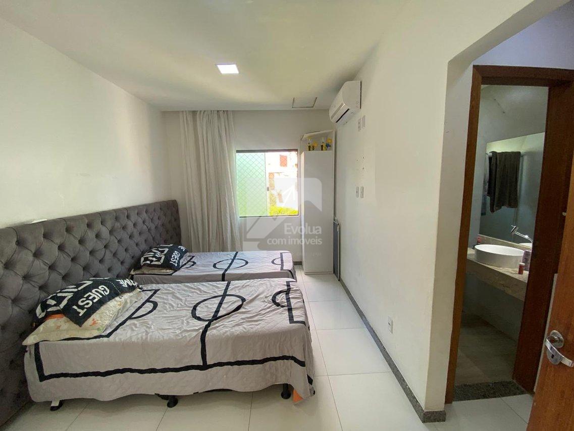 Vendo R$ 1.300.000,00 Casa Duplex 4/4, 3 Suítes, Alto Padrão, Piscina - Lauro de Freitas  Lauro de Freitas - 