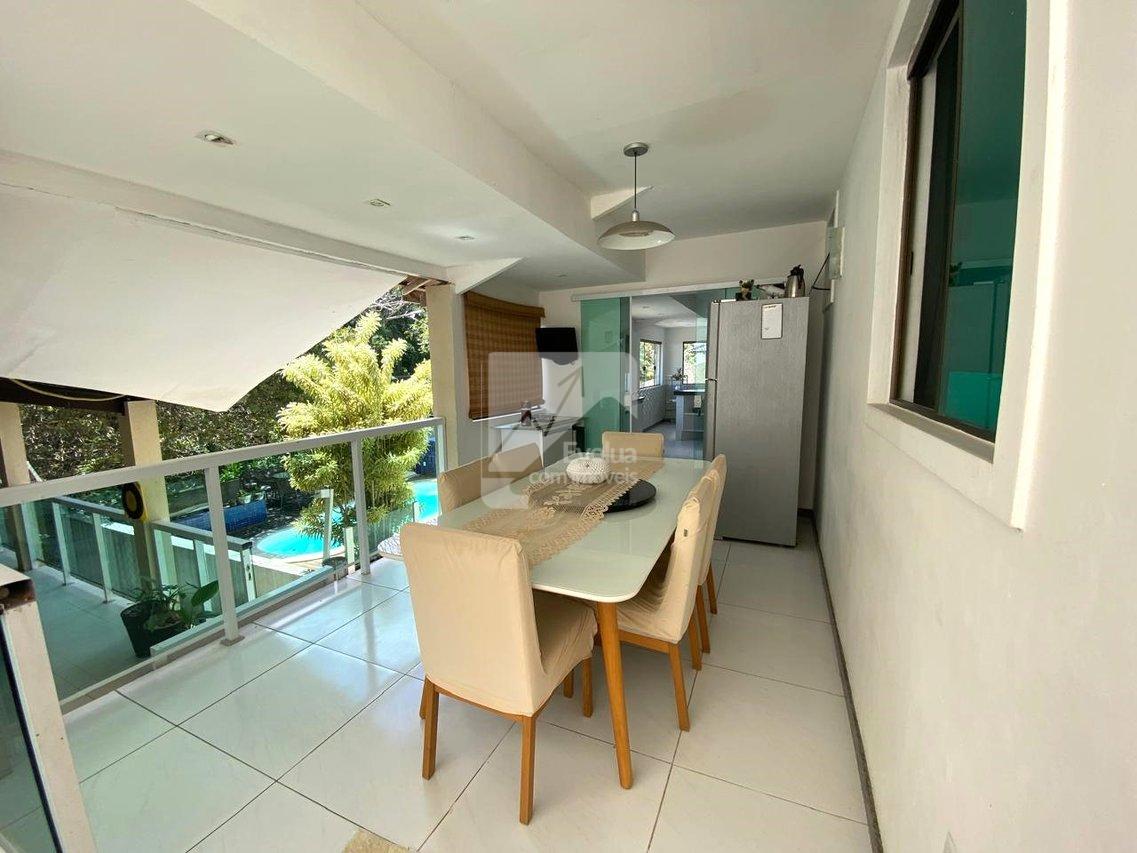 Vendo R$ 1.300.000,00 Casa Duplex 4/4, 3 Suítes, Alto Padrão, Piscina - Lauro de Freitas  Lauro de Freitas - 
