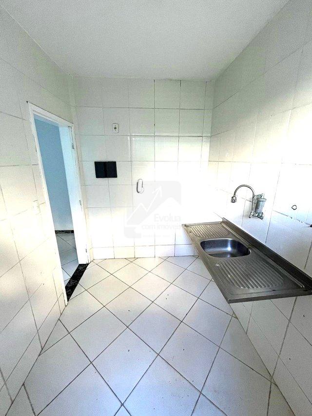 Aluguel R$ 2.600,00 Apartamento Térreo 3/4, 1 Suíte, Garagem - Piatã - Itapuã  Salvador - 