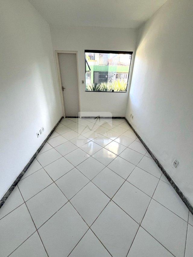 Aluguel R$ 2.600,00 Apartamento Térreo 3/4, 1 Suíte, Garagem - Piatã - Itapuã  Salvador - 