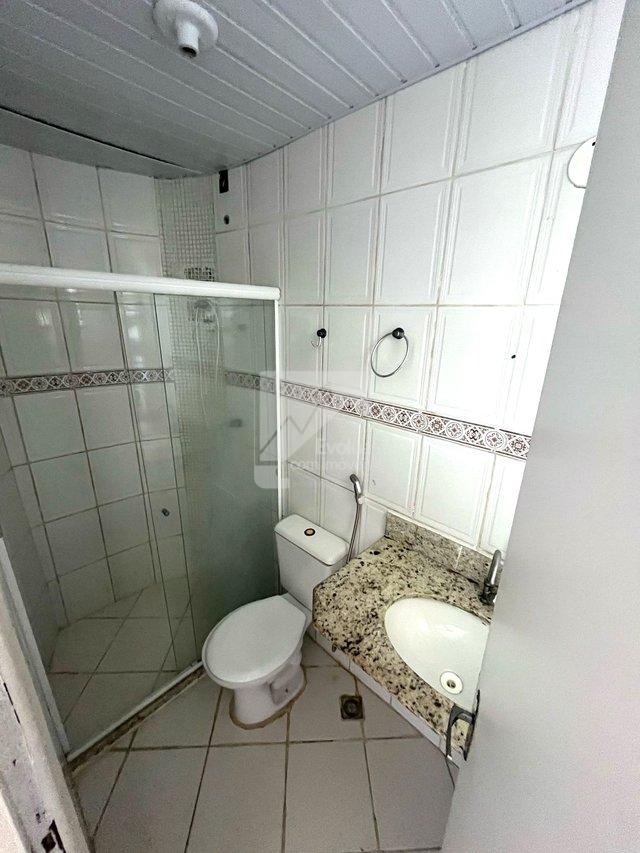 Aluguel R$ 2.600,00 Apartamento Térreo 3/4, 1 Suíte, Garagem - Piatã - Itapuã  Salvador - 