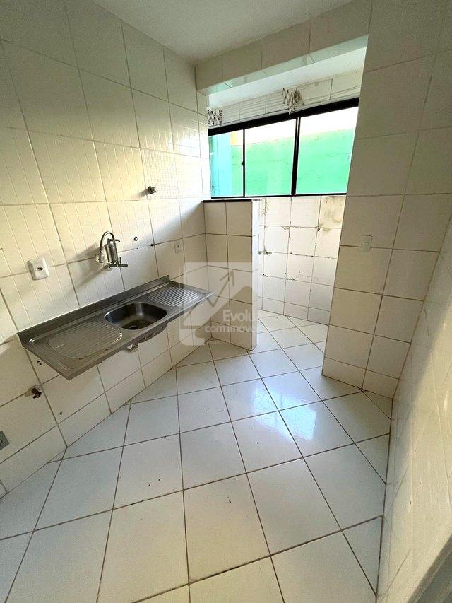Aluguel R$ 2.600,00 Apartamento Térreo 3/4, 1 Suíte, Garagem - Piatã - Itapuã  Salvador - 