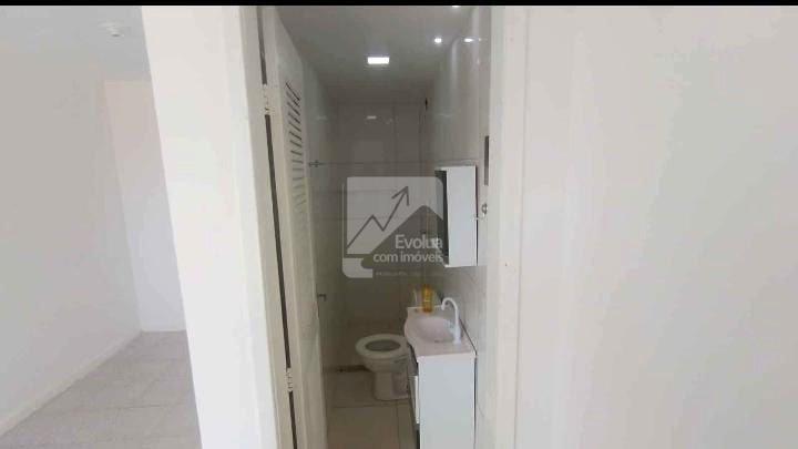 Aluguel R$ 2.000,00 Casa 2/4, Su&iacute;te, 1&ordm; Andar, Vista Mar - Itapu&atilde;- Salvador  Salvador - 