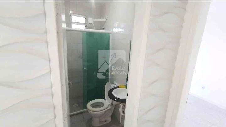 Aluguel R$ 2.000,00 Casa 2/4, Su&iacute;te, 1&ordm; Andar, Vista Mar - Itapu&atilde;- Salvador  Salvador - 