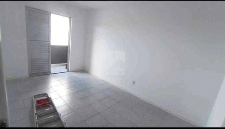 Aluguel R$ 2.000,00 Casa 2/4, Su&iacute;te, 1&ordm; Andar, Vista Mar - Itapu&atilde;- Salvador  Salvador - 