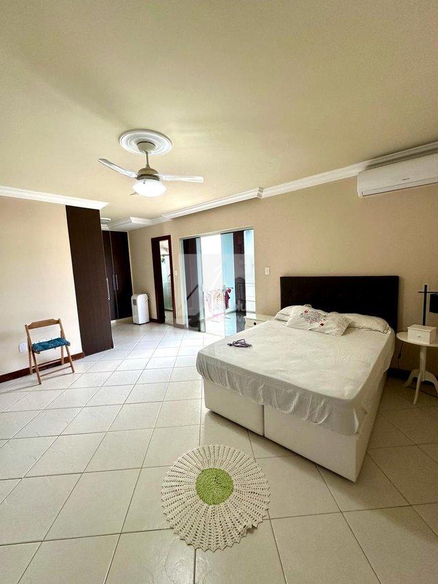 Casa a venda em condomínio com 4/4 R$ 1.200.000,00 ao lado Unime - Lauro  Lauro de Freitas - 