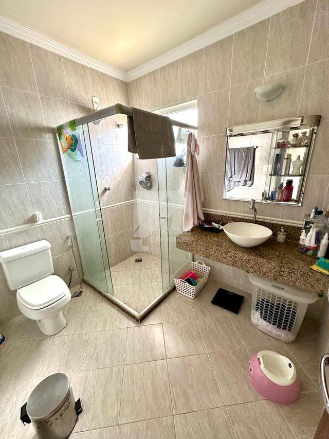 Casa a venda em condomínio com 4/4 R$ 1.200.000,00 ao lado Unime - Lauro  Lauro de Freitas - 