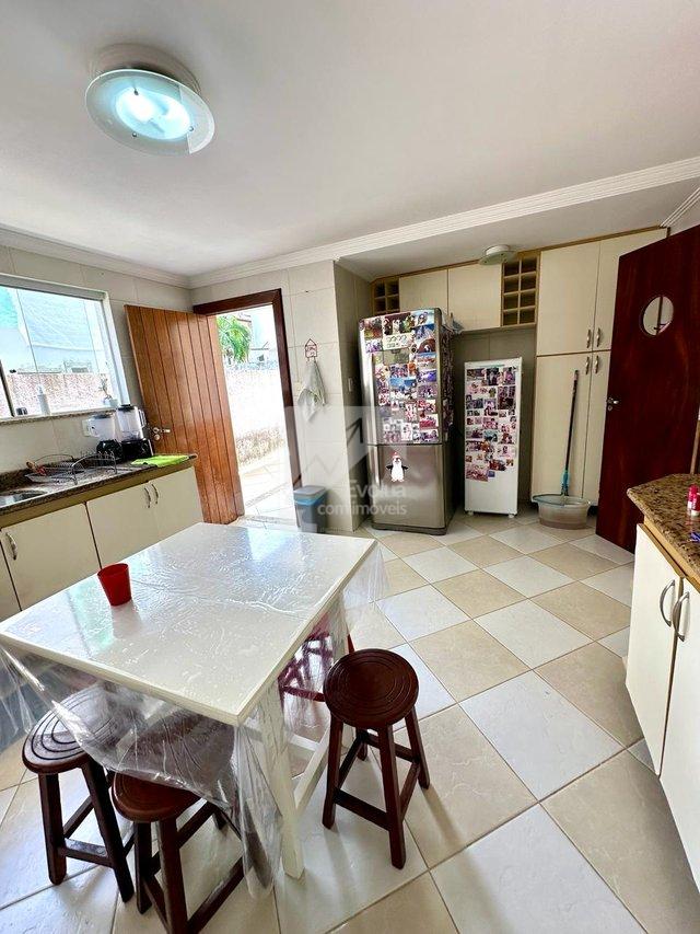 Casa a venda em condomínio com 4/4 R$ 1.200.000,00 ao lado Unime - Lauro  Lauro de Freitas - 