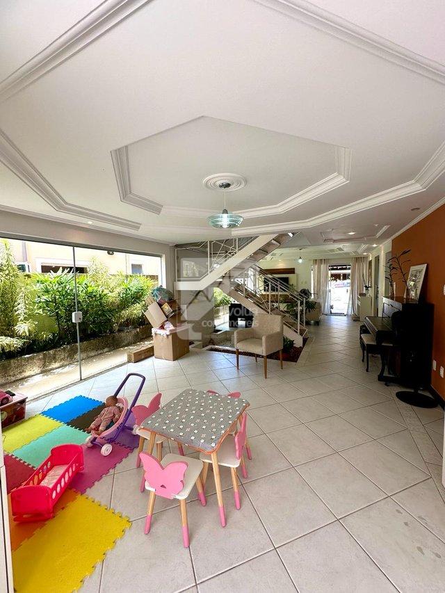 Casa a venda em condomínio com 4/4 R$ 1.200.000,00 ao lado Unime - Lauro  Lauro de Freitas - 