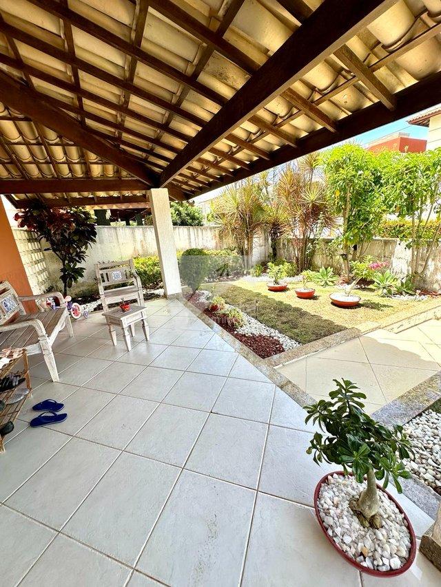 Casa a venda em condomínio com 4/4 R$ 1.200.000,00 ao lado Unime - Lauro  Lauro de Freitas - 