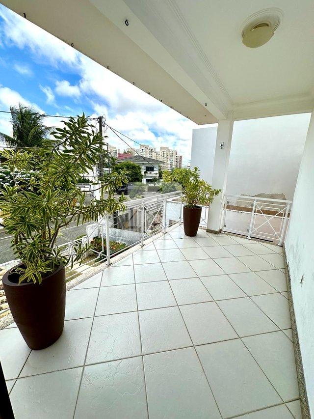 Casa a venda em condomínio com 4/4 R$ 1.200.000,00 ao lado Unime - Lauro  Lauro de Freitas - 