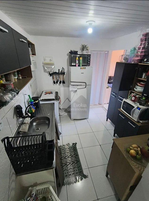 Vendo R$ 220.000,00 Casa 2/4, Suíte, 1º Andar Escada, Rua Ilha - Itapuã - Salvador  Salvador - 
