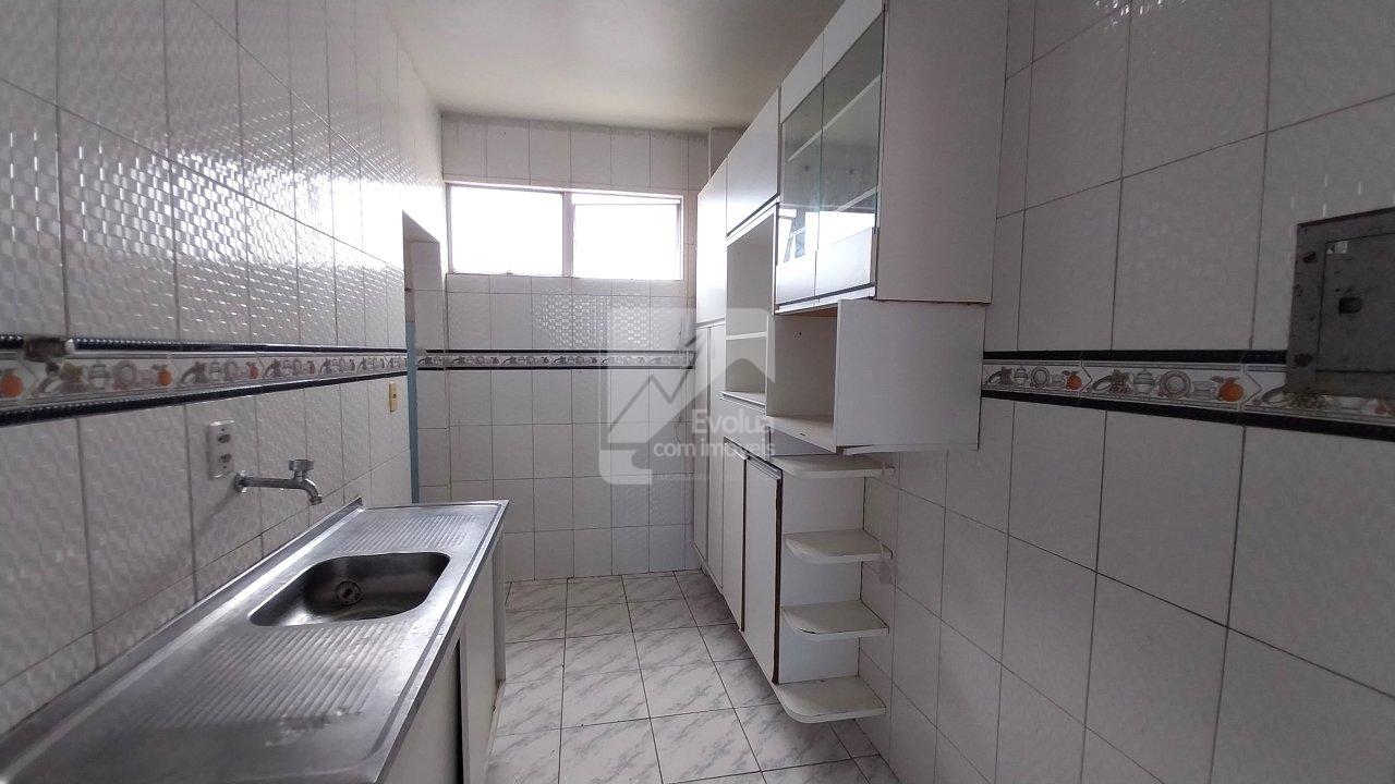 Aluguel R$ 1.800,00 Apartamento, 2/4, 3º Andar, Escadas sem Garagem-Itapuã - Salvador  Salvador - 