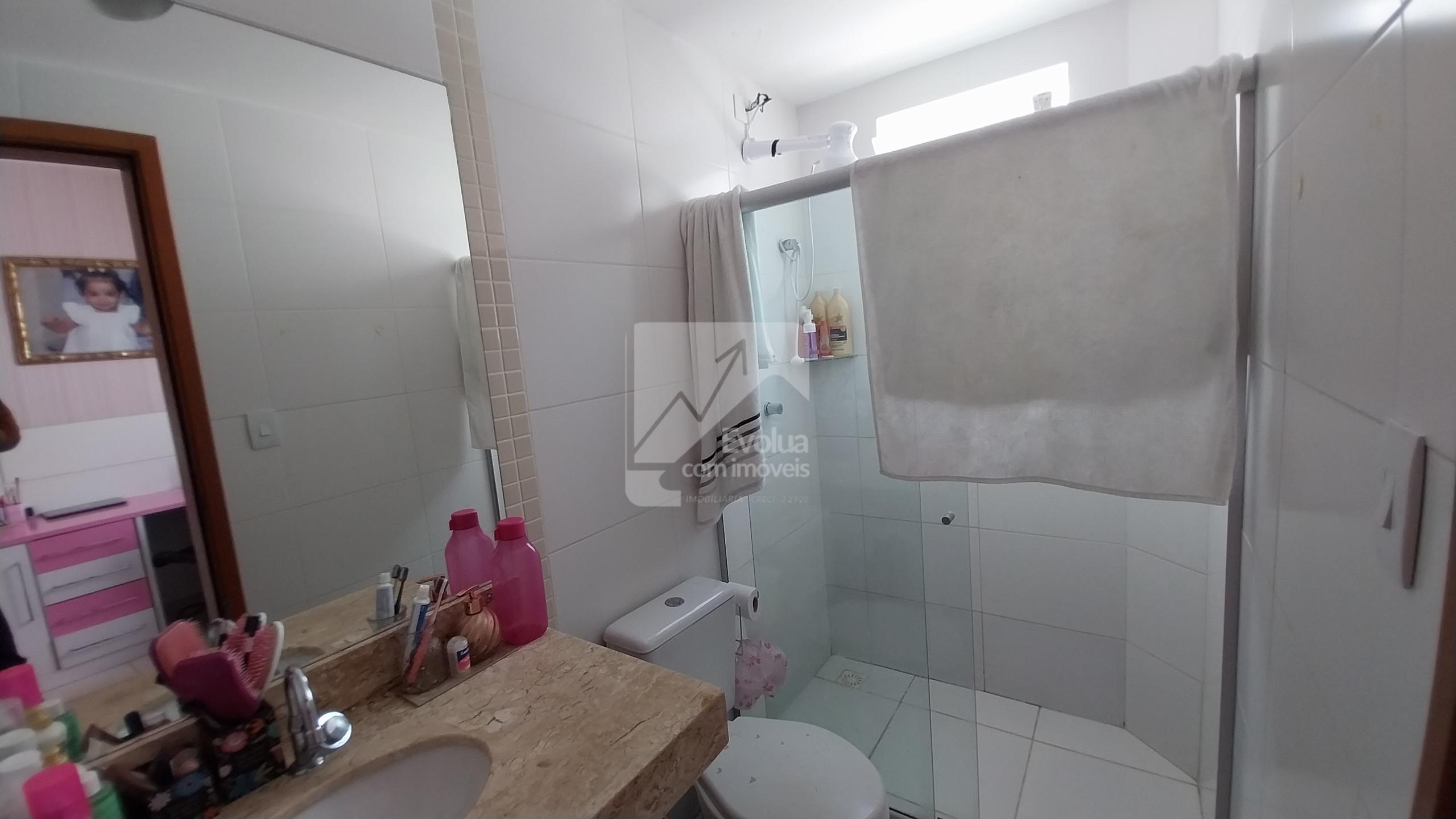Vendo R$ 850.000 Casa Duplex 4/4, 3 Su&iacute;tes, Foz Rio Joanes, Buraquinho - Lauro de Freitas  Lauro de Freitas - 
