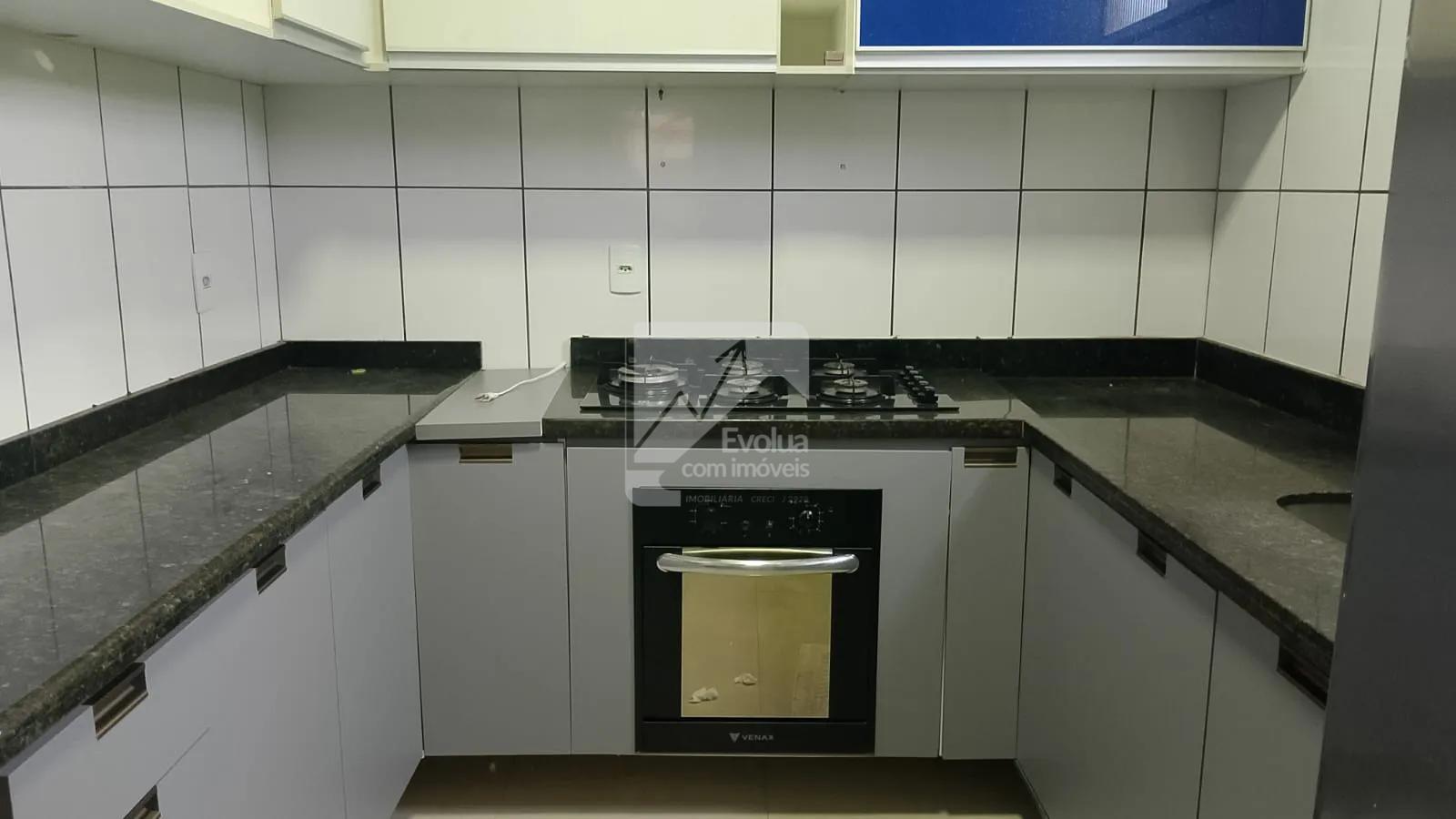 Aluguel R$ 2.200,00 Casa Duplex 2/4, 1 Su&iacute;te, Sem Garagem, Gleba A - Cama&ccedil;ari  Camaçari - 