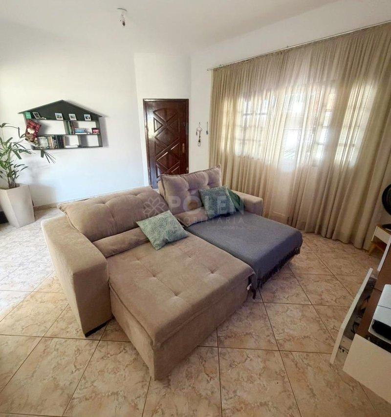 Casa térrea com 3 dormitórios - Villa Branca - Jacareí - Vende  Jacareí - 