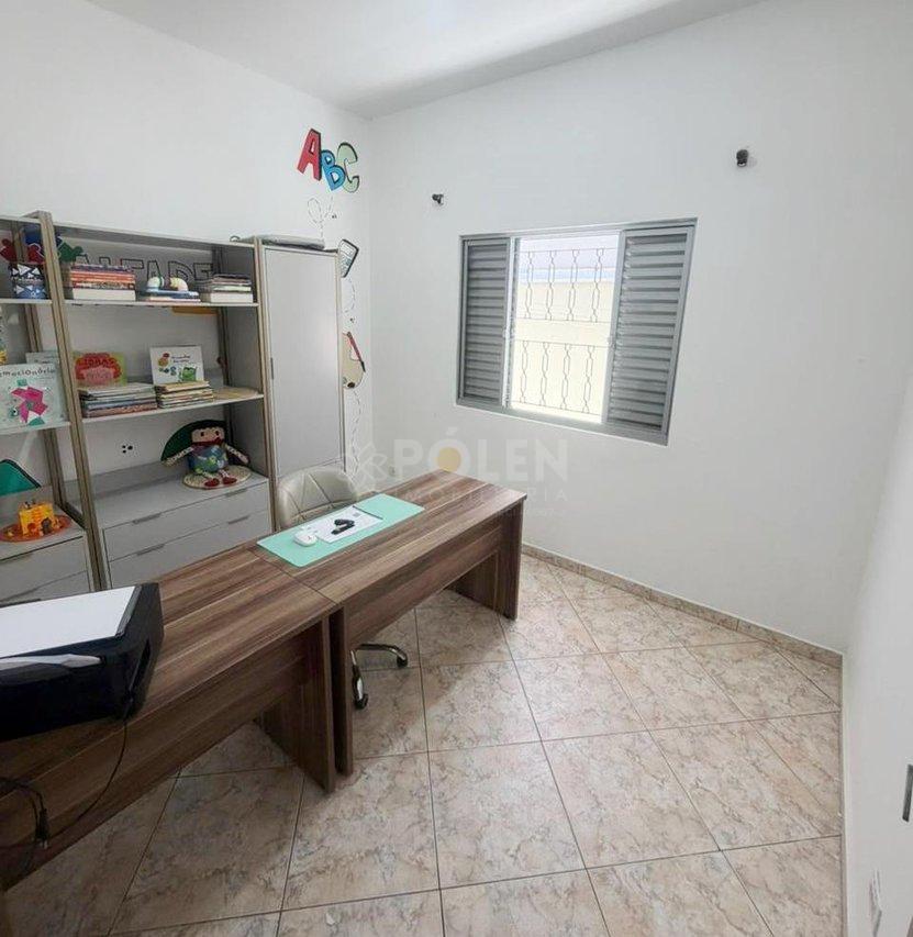 Casa térrea com 3 dormitórios - Villa Branca - Jacareí - Vende  Jacareí - 