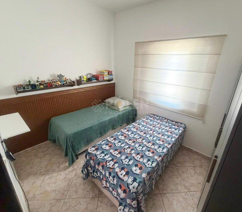 Casa térrea com 3 dormitórios - Villa Branca - Jacareí - Vende  Jacareí - 