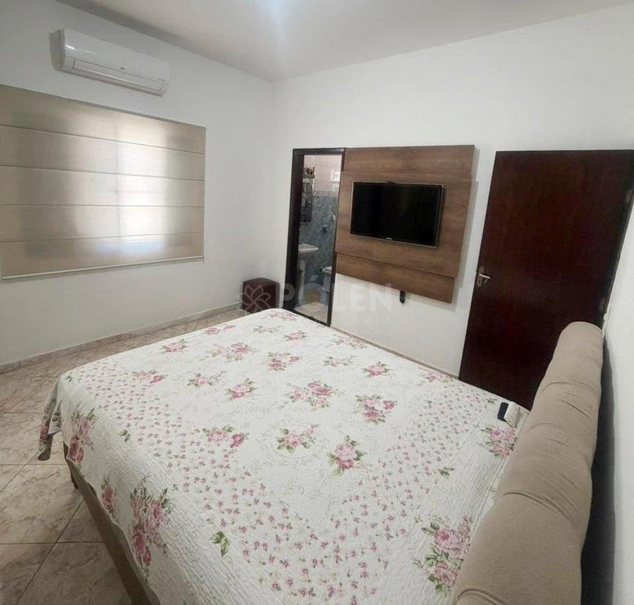 Casa térrea com 3 dormitórios - Villa Branca - Jacareí - Vende  Jacareí - 