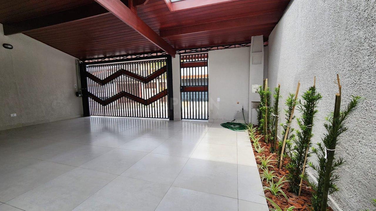 Casa térrea com 3 dormitórios - Altos de Santana - Jacareí - Venda - Jacareí - 