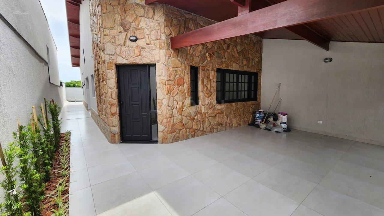 Casa térrea com 3 dormitórios - Altos de Santana - Jacareí - Venda - Jacareí - 