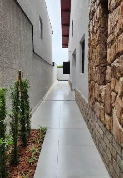 Casa térrea com 3 dormitórios - Altos de Santana - Jacareí - Venda - Jacareí - 
