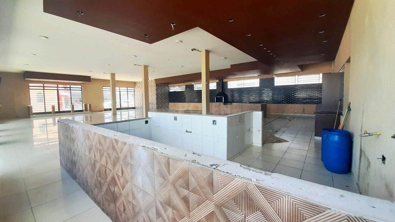 Ponto Comercial - São João - Jacareí - Vende - Aluga - Jacareí - 