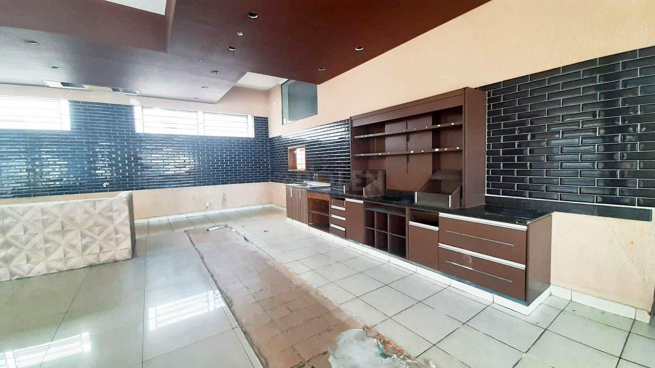 Ponto Comercial - São João - Jacareí - Vende - Aluga - Jacareí - 