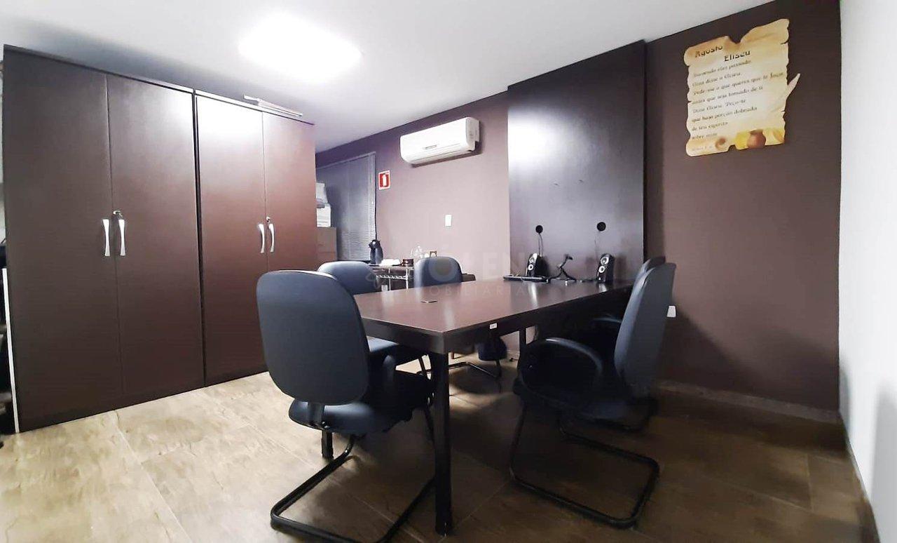 Imóvel Comercial Mobiliado - Aluga - Jacareí/SP - Jacareí - 