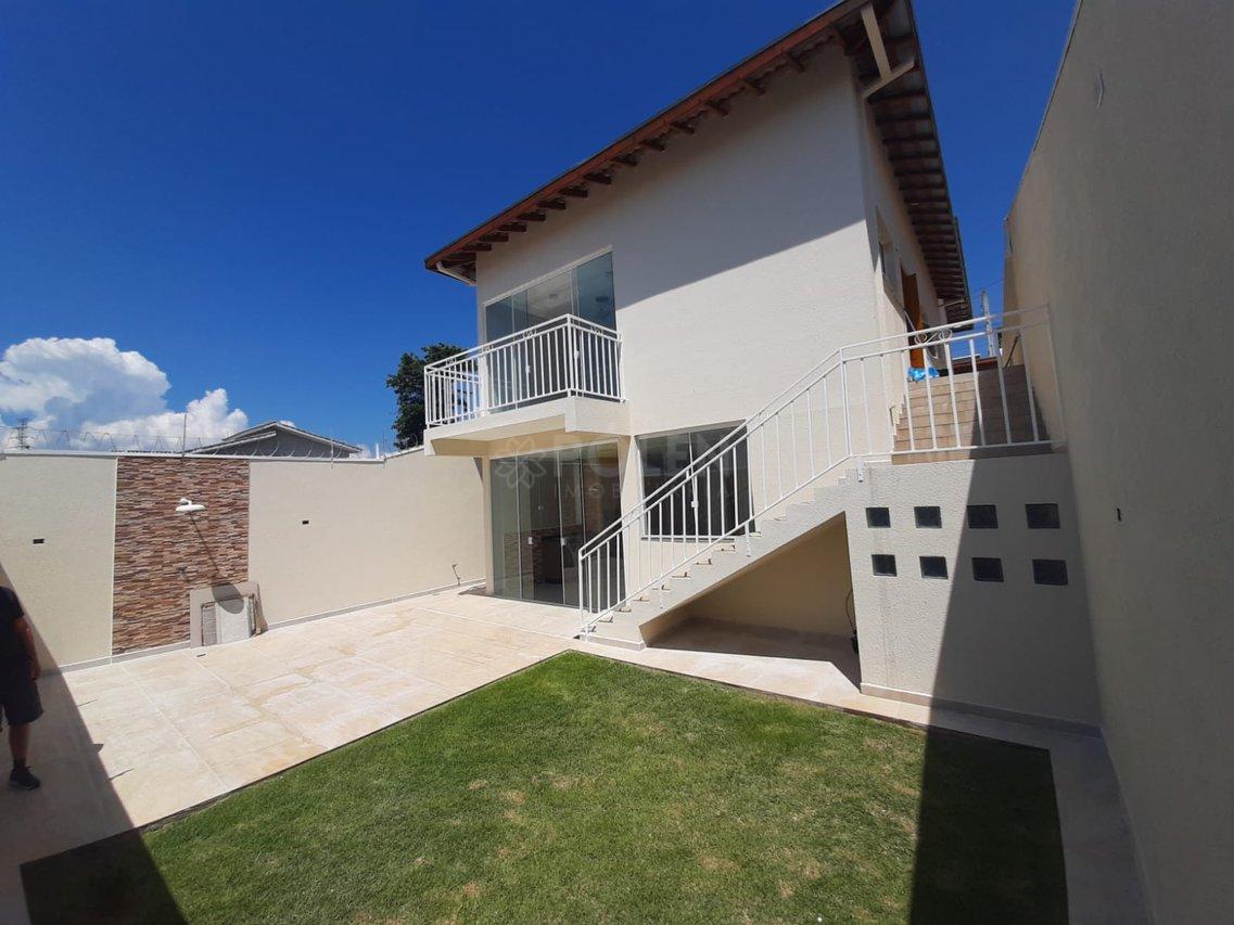 Casa - 3 dormitórios - Jacareí - Venda - Locação - Jacareí - 