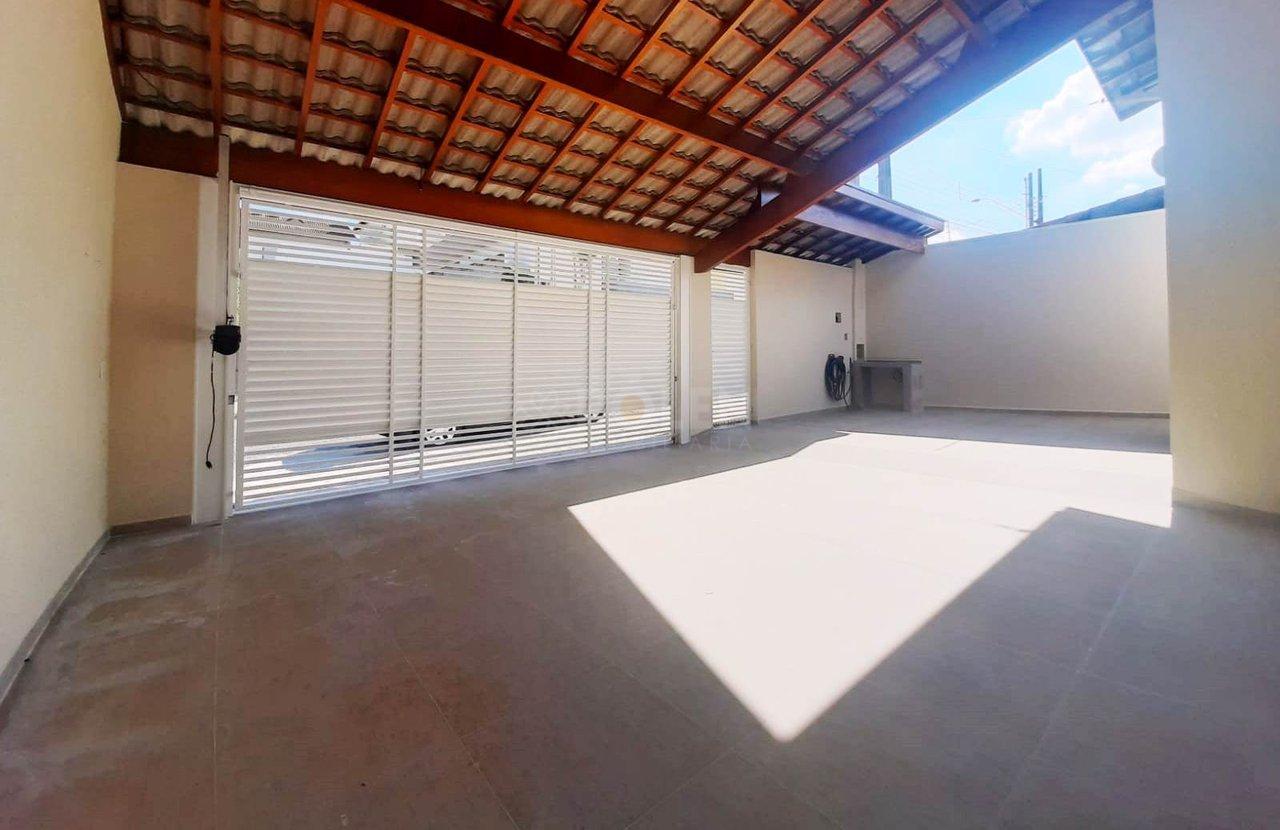 Casa - 3 dormitórios - Jacareí - Venda - Locação - Jacareí - 
