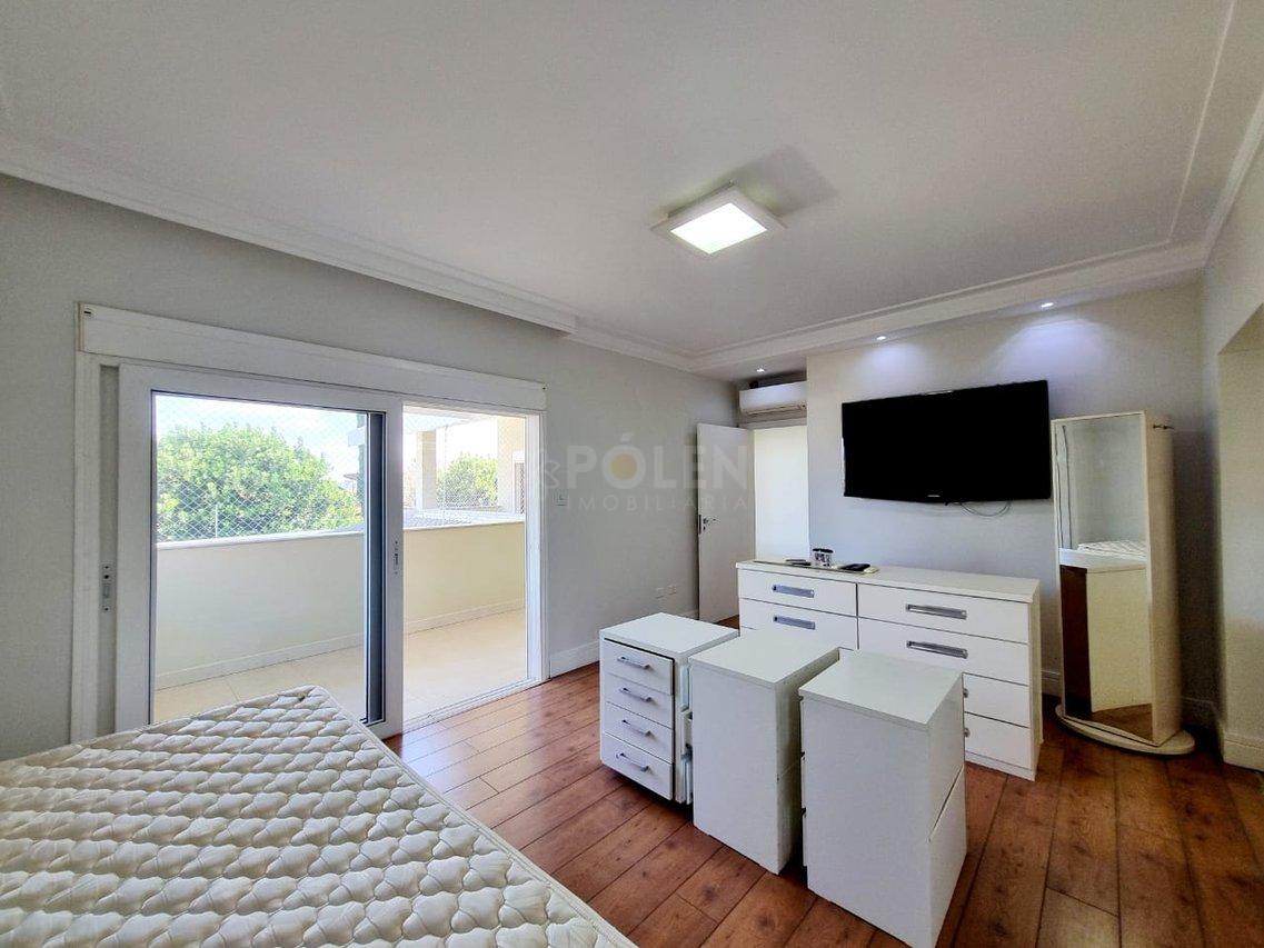 Casa em Condomínio - 3 suítes -  Jacareí - Venda - Jacareí - 