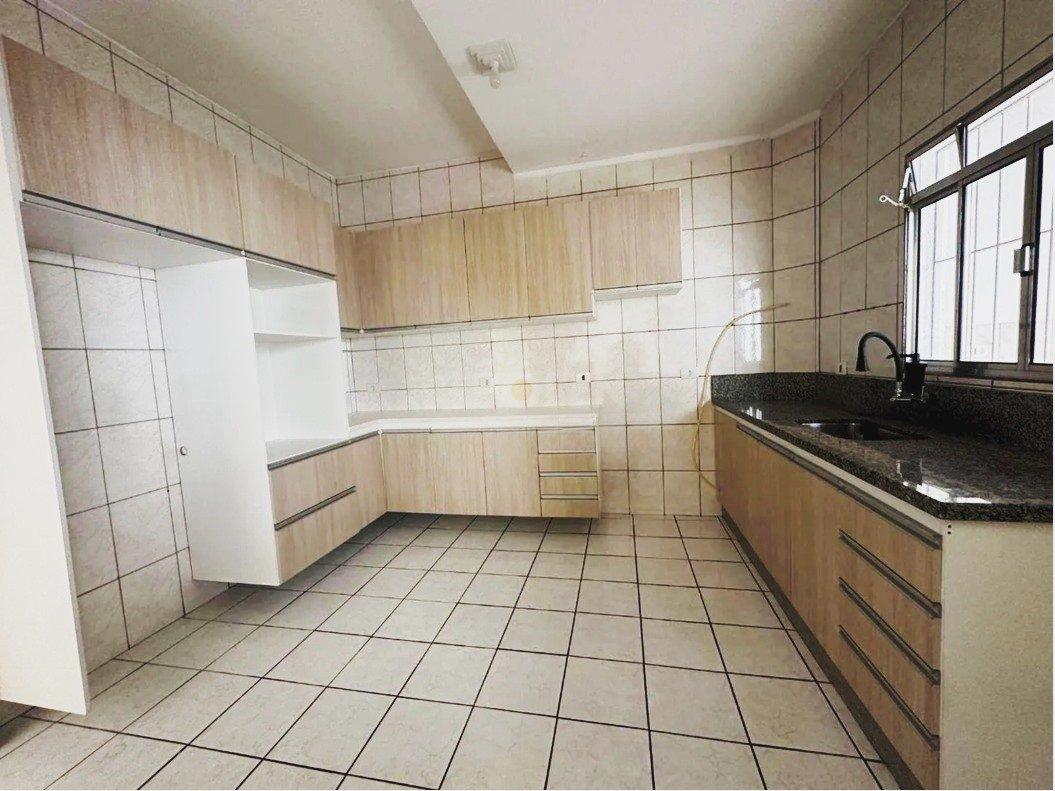 Casa - 3 dormitórios - Jacareí - Aluga - Jacareí - 