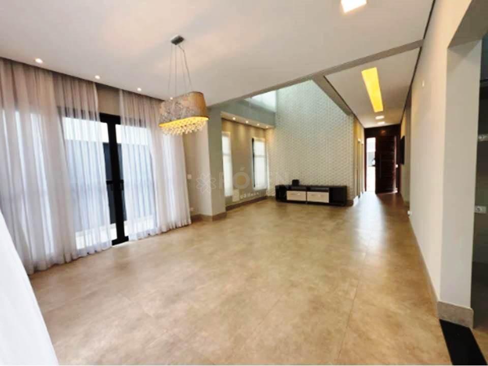 Casa em Condomínio - 3 dormitórios - Jacareí - Venda - Permuta - Jacareí - 