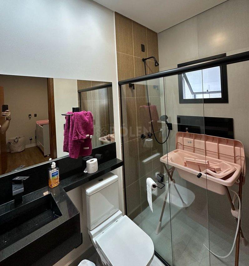 Casa em Condomínio - 4 dormitórios - Jacareí - Venda - Permuta - Jacareí - 